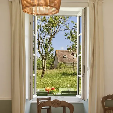 Les Pierres Heureuses - Comfortable House & Sea